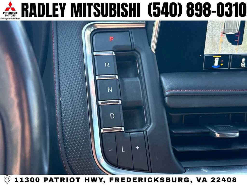 Used 2022 Chevrolet Suburban RST w/ Luxury Package image 10