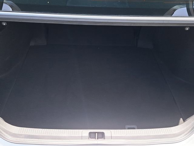 Used 2021 Toyota Camry SE w/ Convenience Package image 9