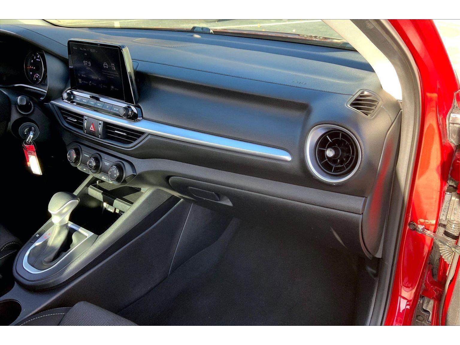 Used 2024 Kia Forte LXS image 13