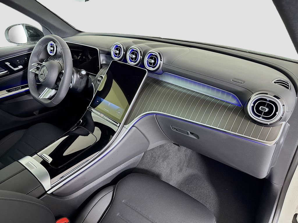 Used 2026 Mercedes-Benz GLC 300 4MATIC image 30