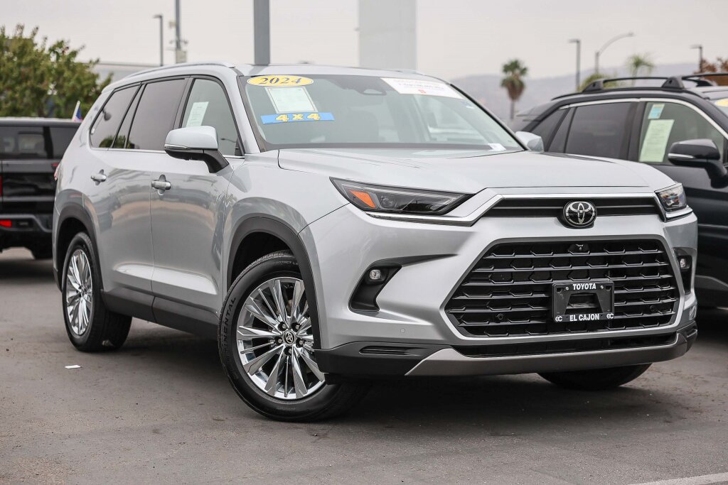 Certified 2024 Toyota Grand Highlander AWD image 1