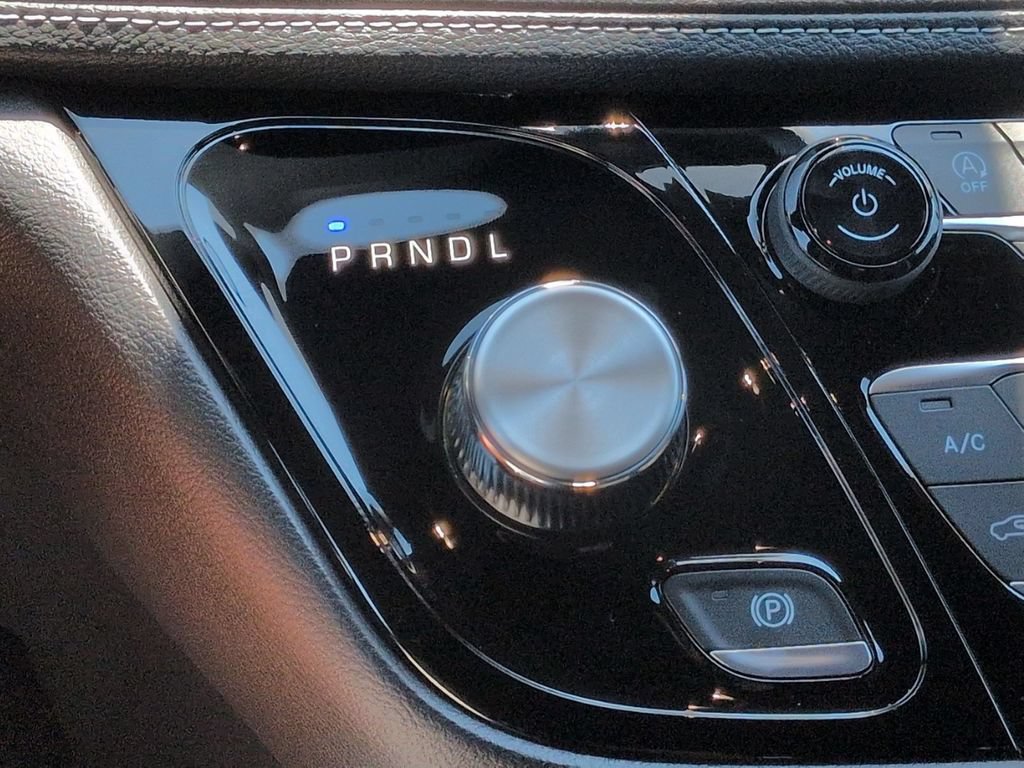 New 2027 Chrysler Pacifica Select FWD image 24