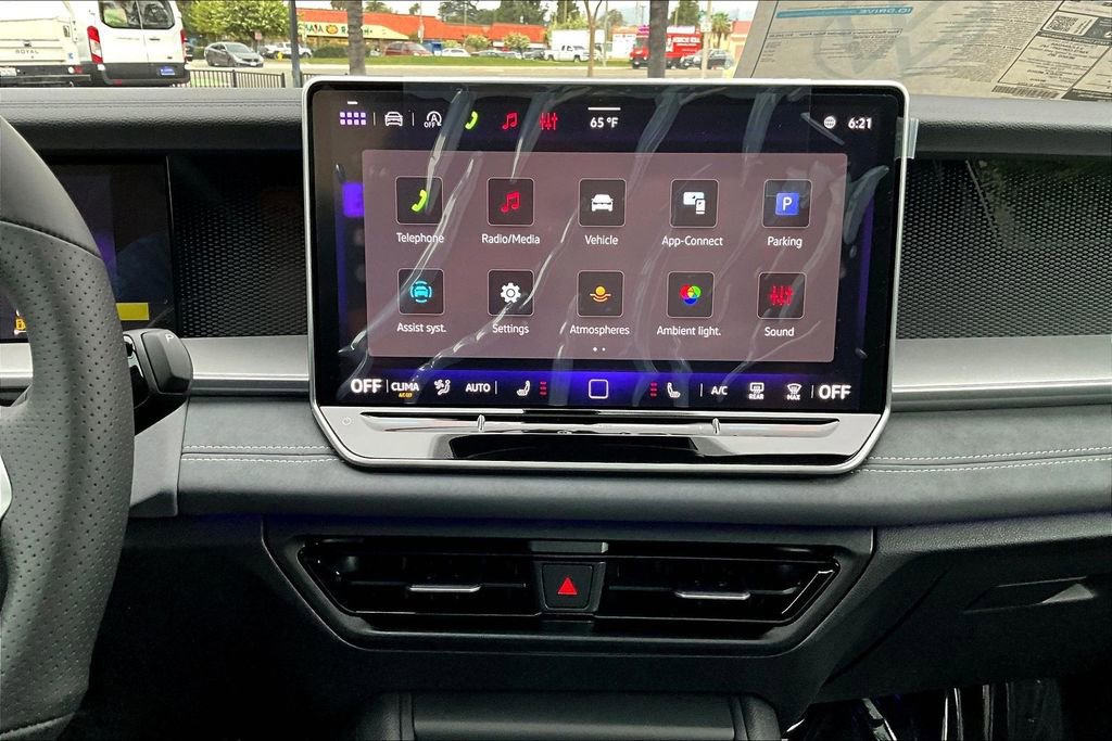 New 2026 Volkswagen Tiguan SE R-Line image 14