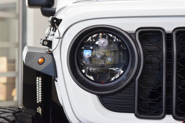 Used 2024 Jeep Wrangler Unlimited Rubicon image 10