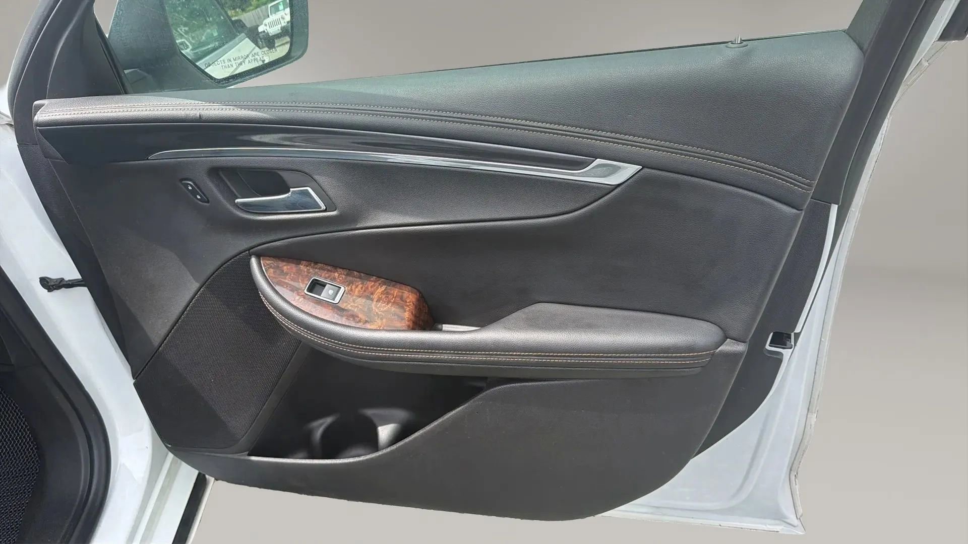 Used 2014 Chevrolet Impala LT w/ Premium Seating Package FWD image 41