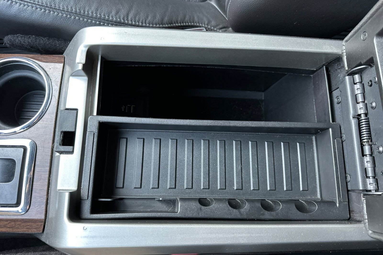 Used 2014 Ford F150 Lariat w/ Equipment Group 501A Mid image 32