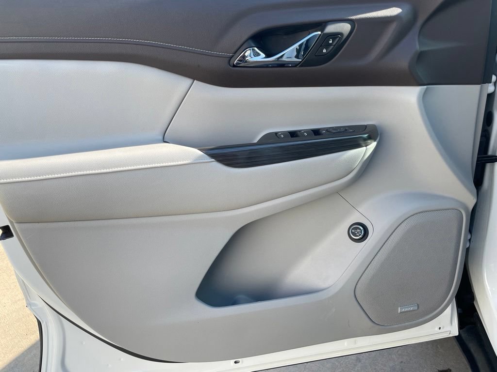 Used 2019 GMC Acadia SLT FWD image 19