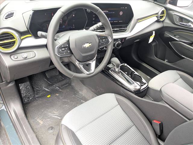 New 2026 Chevrolet Trax LT w/ Driver Confidence Package FWD image 3