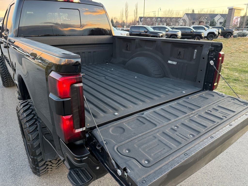 Used 2023 Ford F250 Lariat w/ Chrome Package image 13