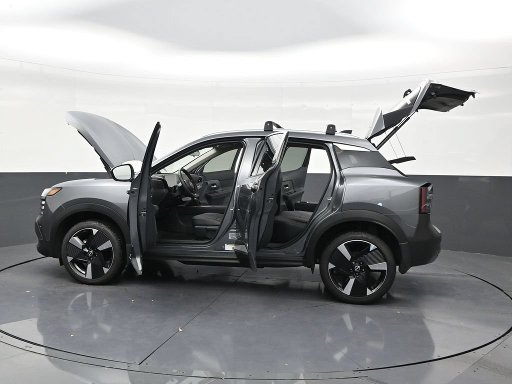 Used 2026 Nissan Kicks SR FWD image 31