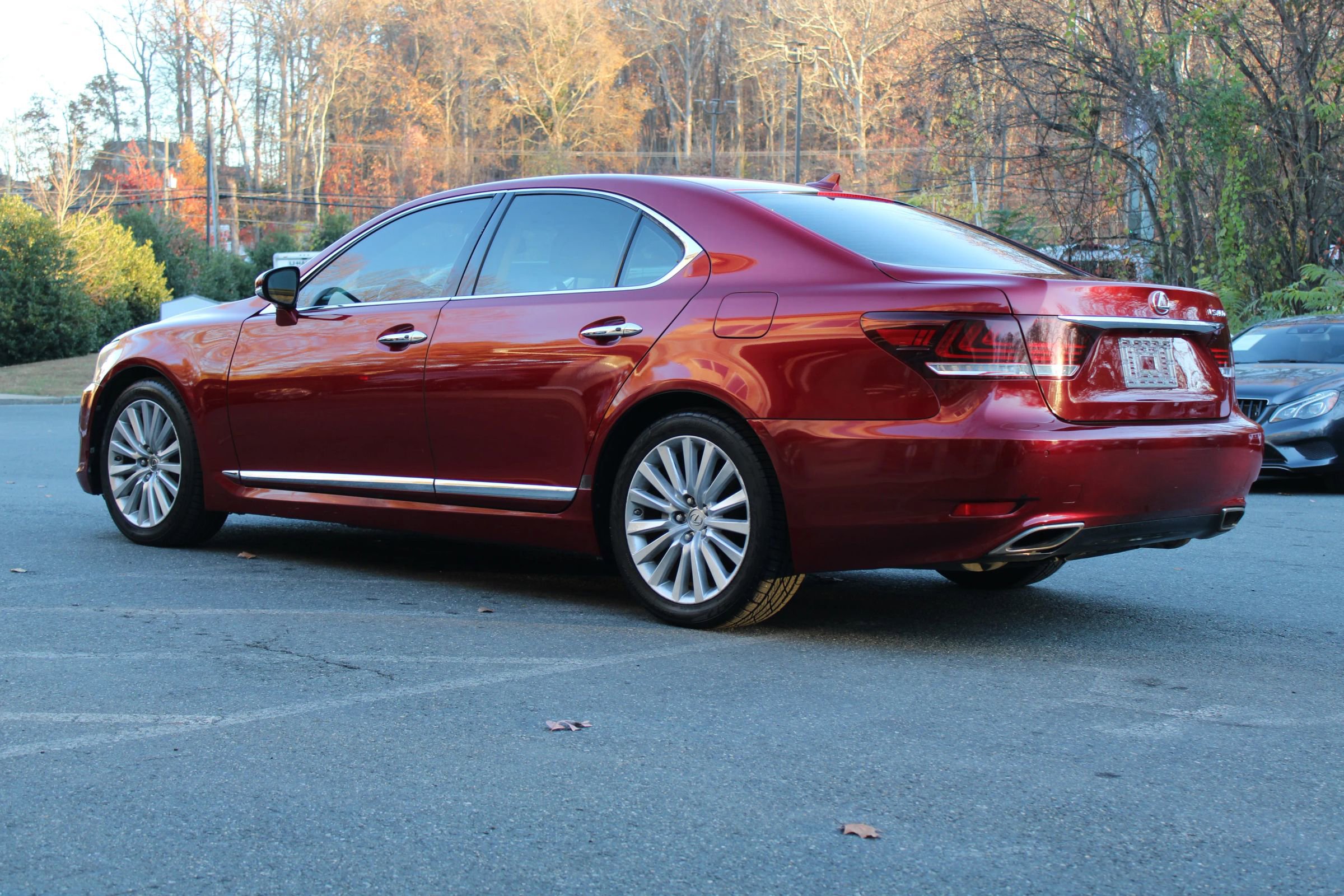 Used 2013 Lexus LS 460 image 4