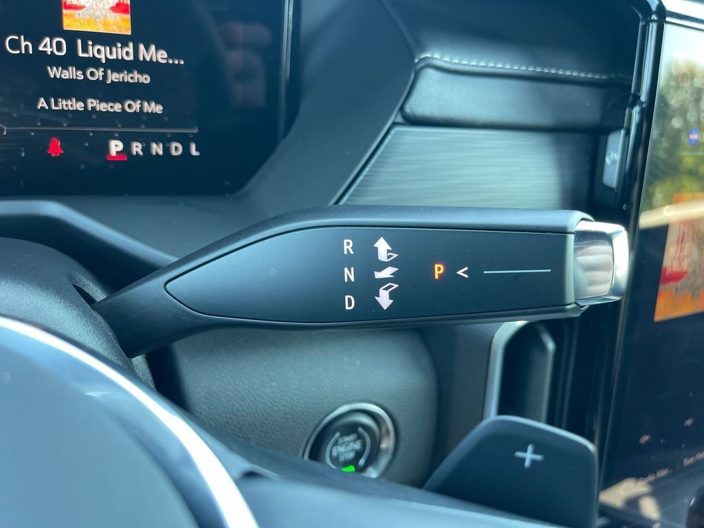 Used 2025 GMC Acadia Elevation FWD image 17