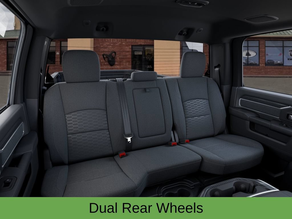 New 2026 RAM 3500 Big Horn AWD/4WD image 17