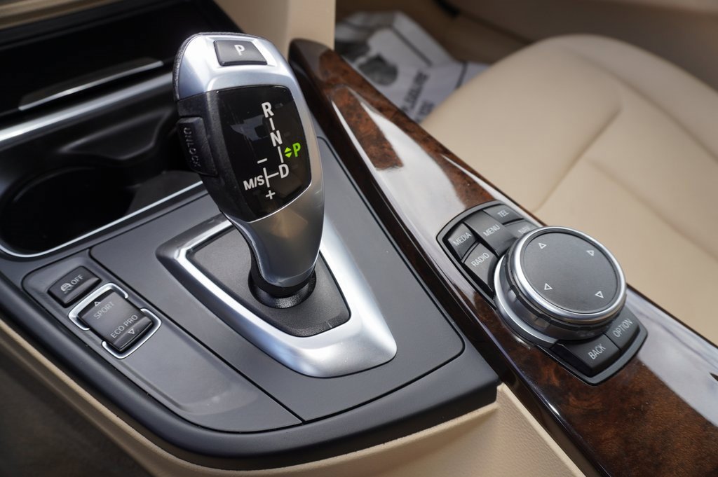 Used 2015 BMW 320i xDrive Sedan image 19