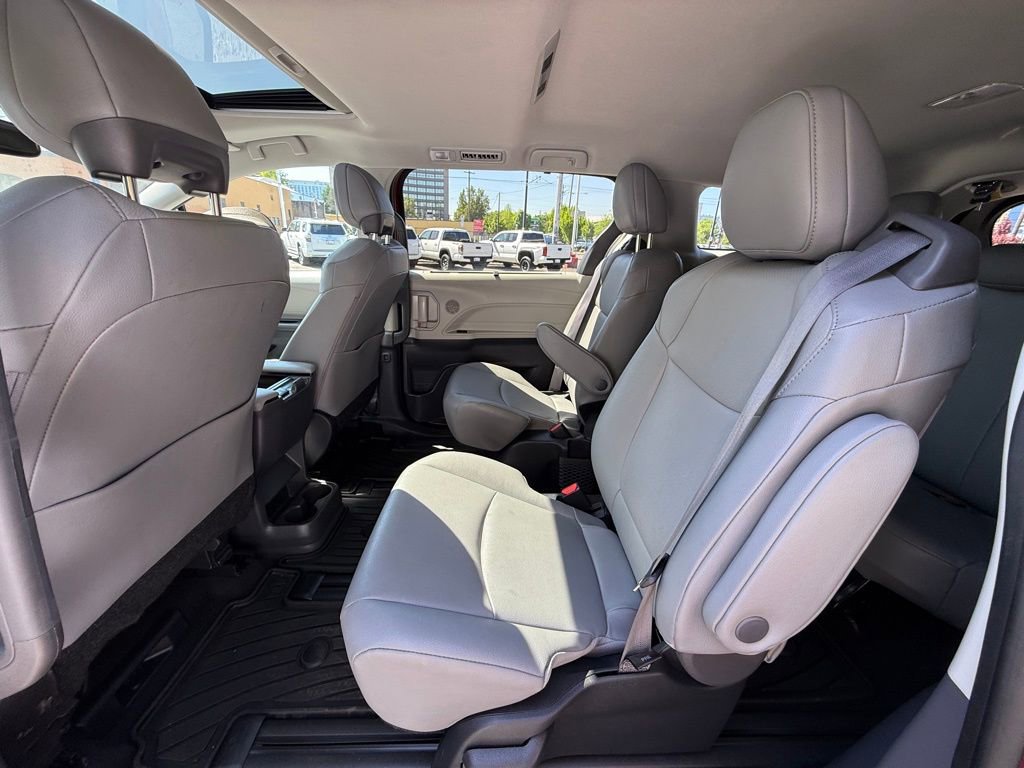 Certified 2023 Toyota Sienna XLE AWD/4WD image 19