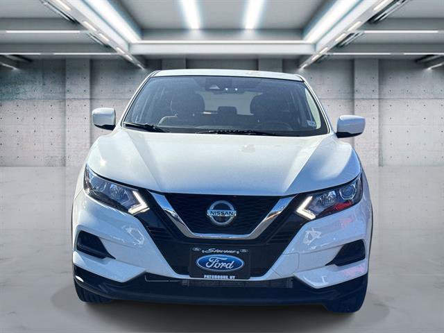 Used 2022 Nissan Rogue Sport S image 2