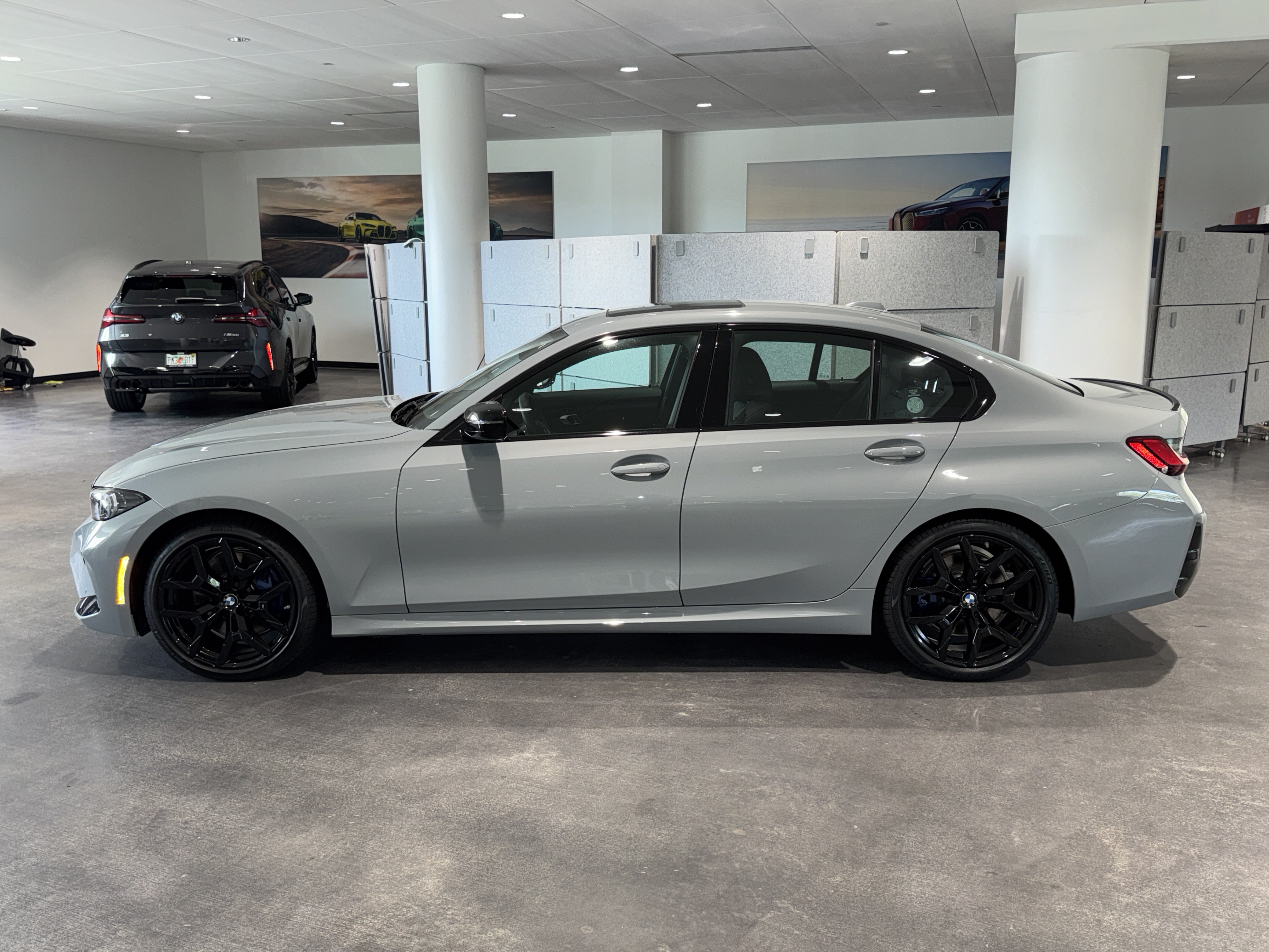 New 2026 BMW 330i Sedan w/ M Sport Package RWD image 4