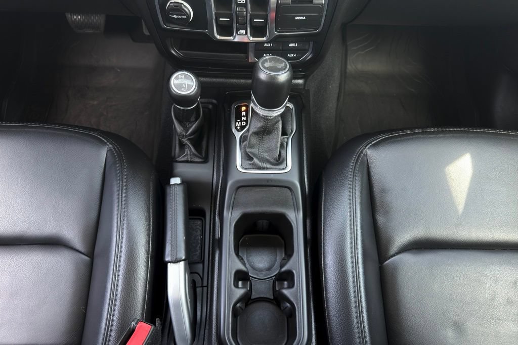 Used 2021 Jeep Wrangler Unlimited Sahara AWD/4WD image 2