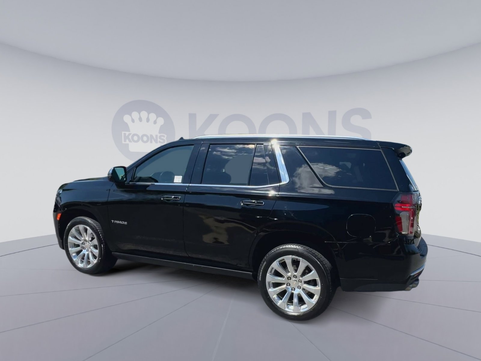 Used 2023 Chevrolet Tahoe Premier AWD/4WD image 8