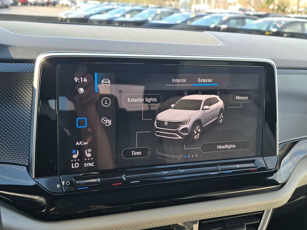 Used 2024 Volkswagen Atlas Cross Sport SEL Premium R-Line image 22