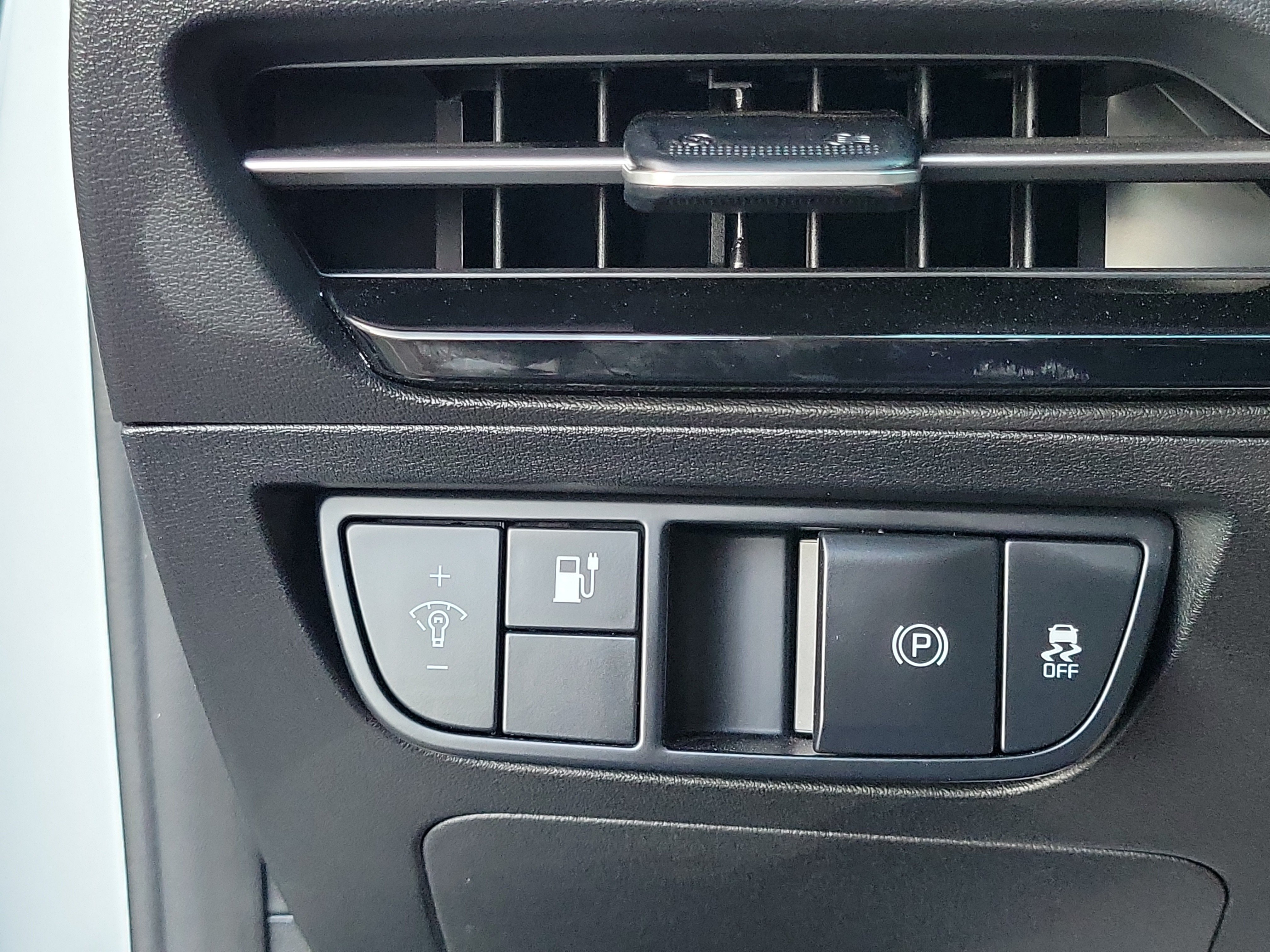 Used 2024 Kia EV6 Light RWD image 12