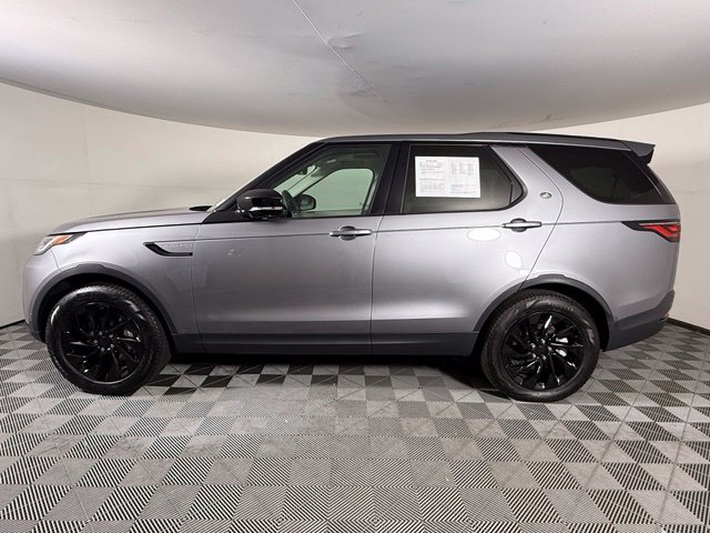 Certified 2025 Land Rover Discovery S AWD/4WD image 3