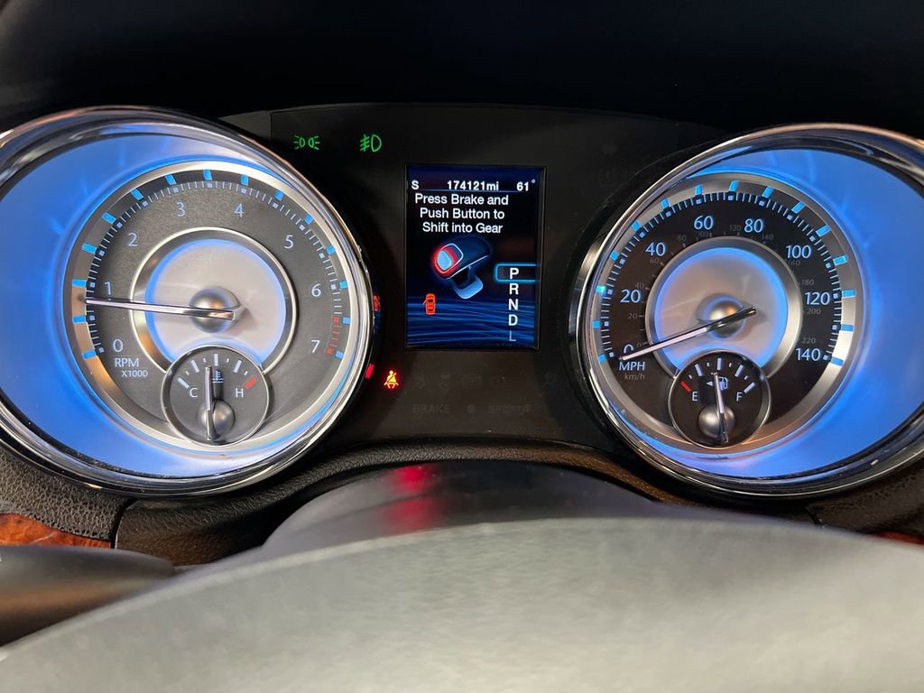 Used 2012 Chrysler 300 Limited RWD image 12