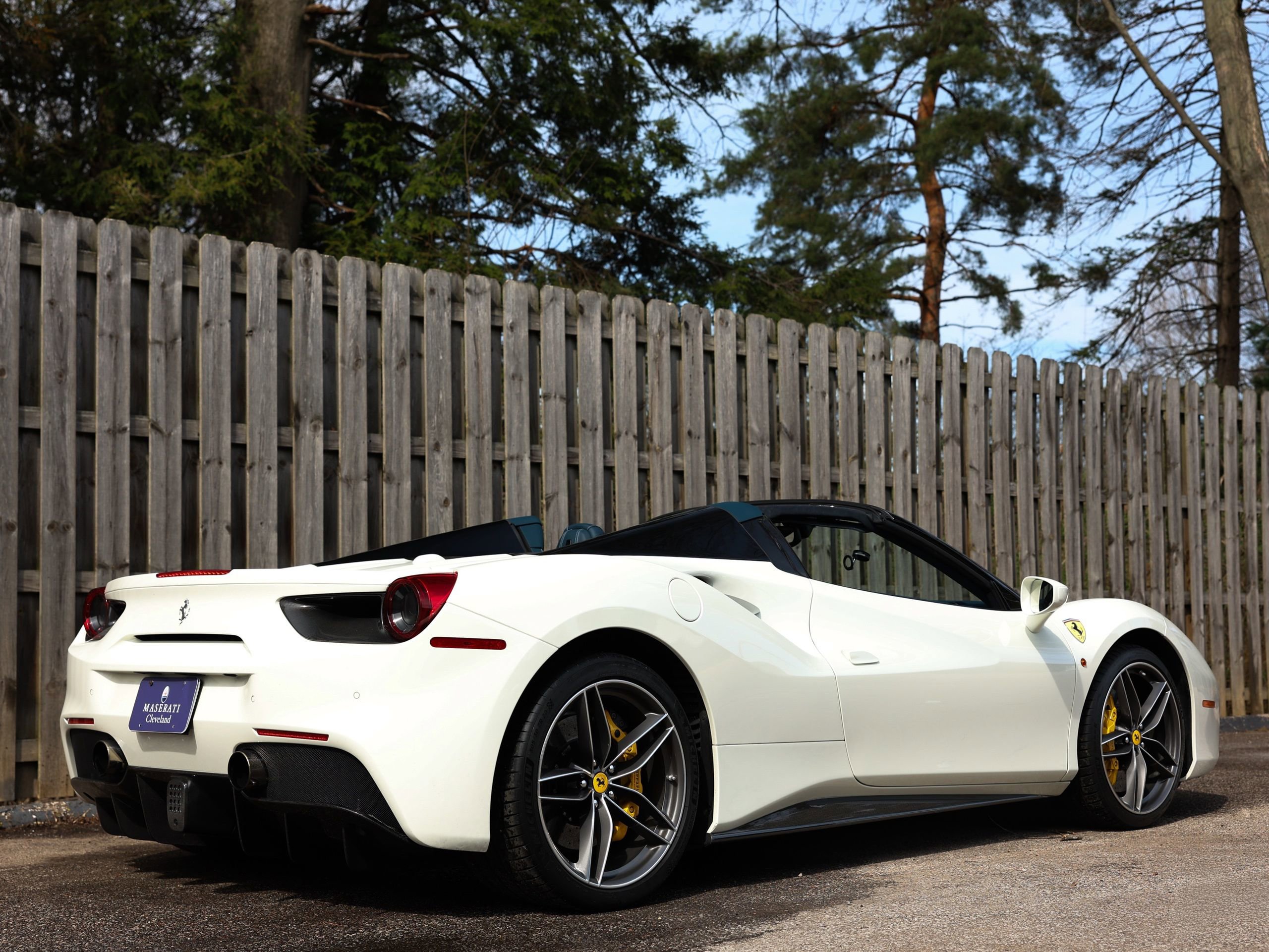 Used 2017 Ferrari 488 Spider image 3