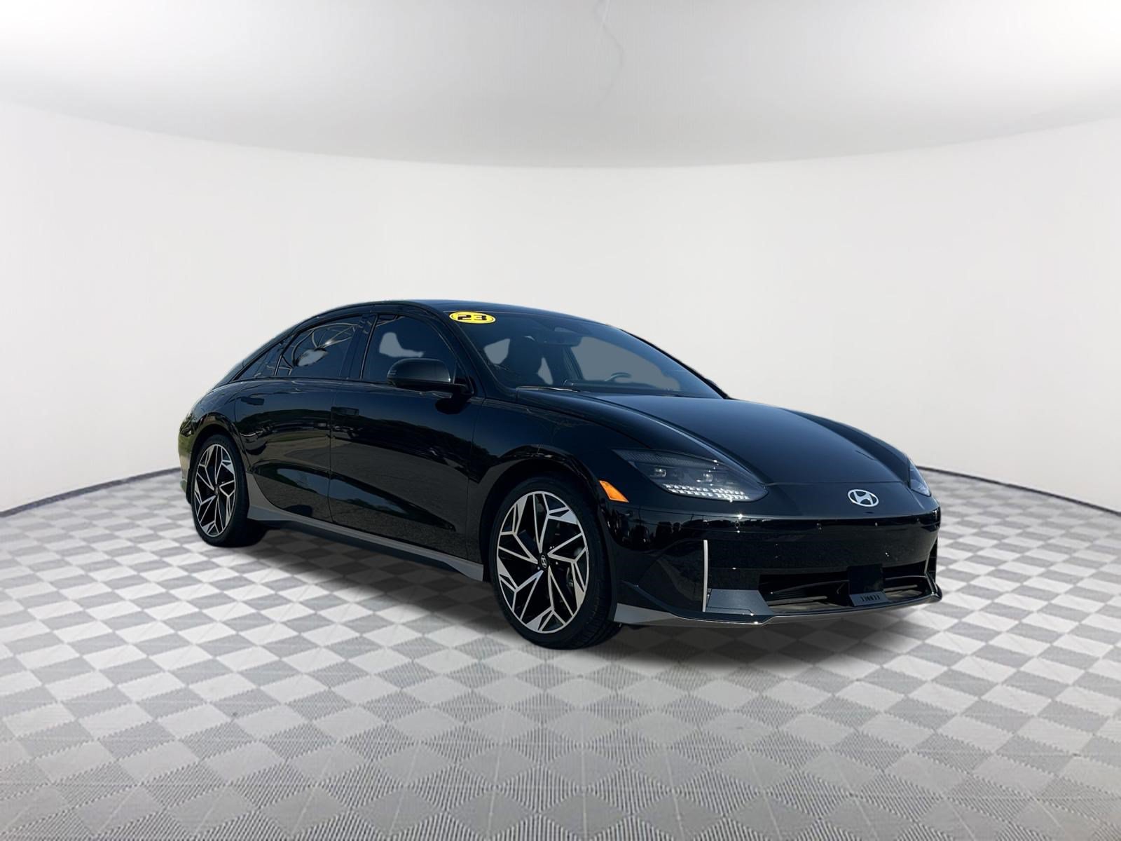 Used 2023 Hyundai Ioniq 6 Limited RWD image 3