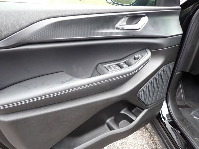 New 2025 Jeep Grand Cherokee Altitude AWD/4WD image 16