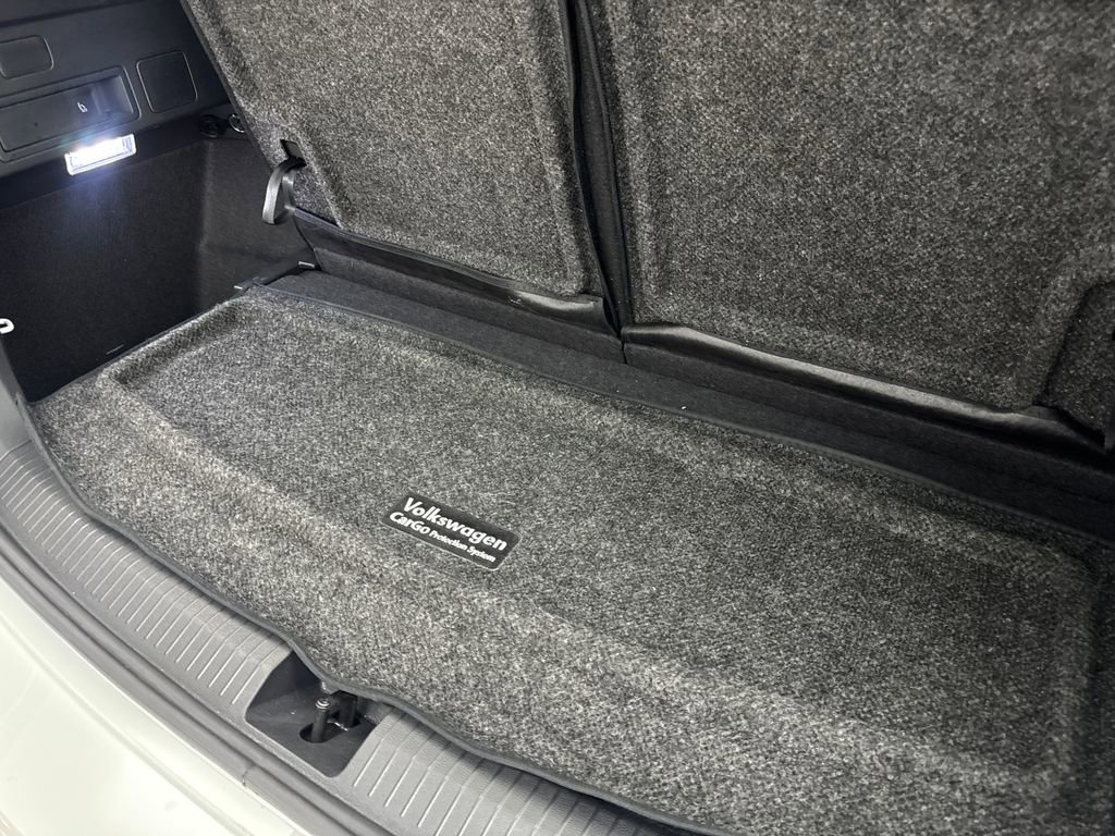 Used 2024 Volkswagen Tiguan SE FWD image 82