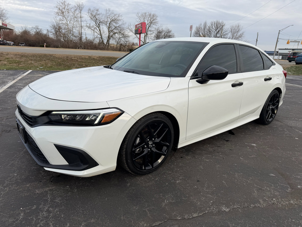 Used 2023 Honda Civic Sport image 4