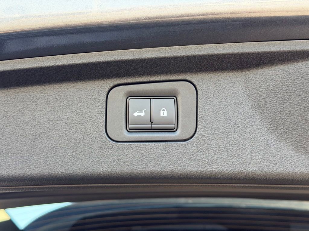 New 2026 Nissan Armada SL w/ Captain's Chari Seat Package image 37