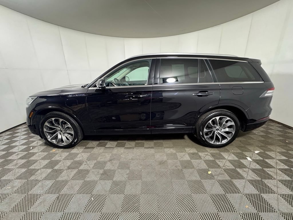Certified 2023 Lincoln Aviator Grand Touring w/ Equipment Group 301A AWD/4WD image 2