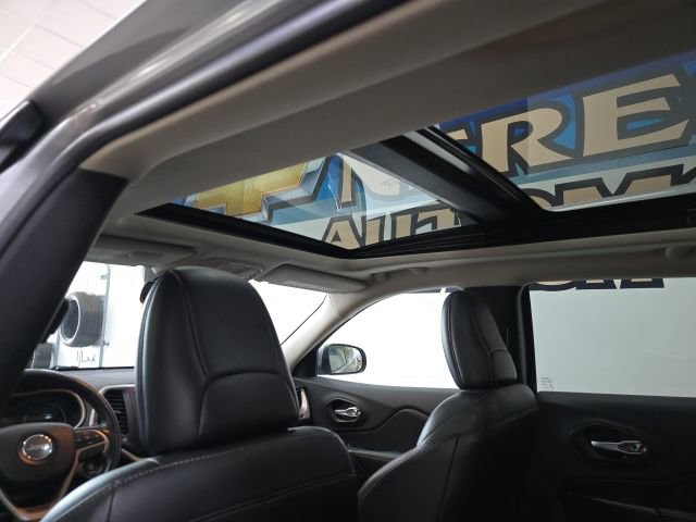 Used 2015 Jeep Cherokee Limited w/ Luxury Group image 14
