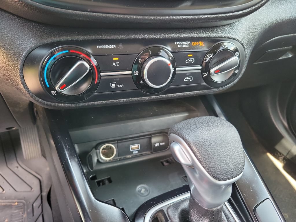 Used 2020 Kia Soul S FWD image 17