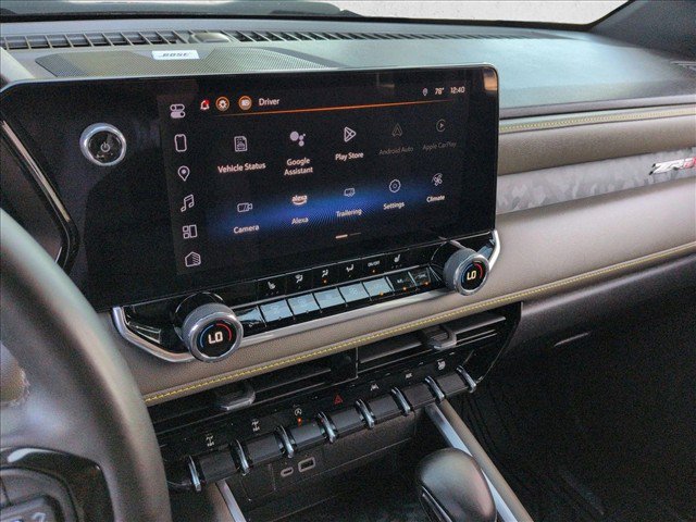 Used 2024 Chevrolet Colorado ZR2 w/ Safety Package AWD/4WD image 21