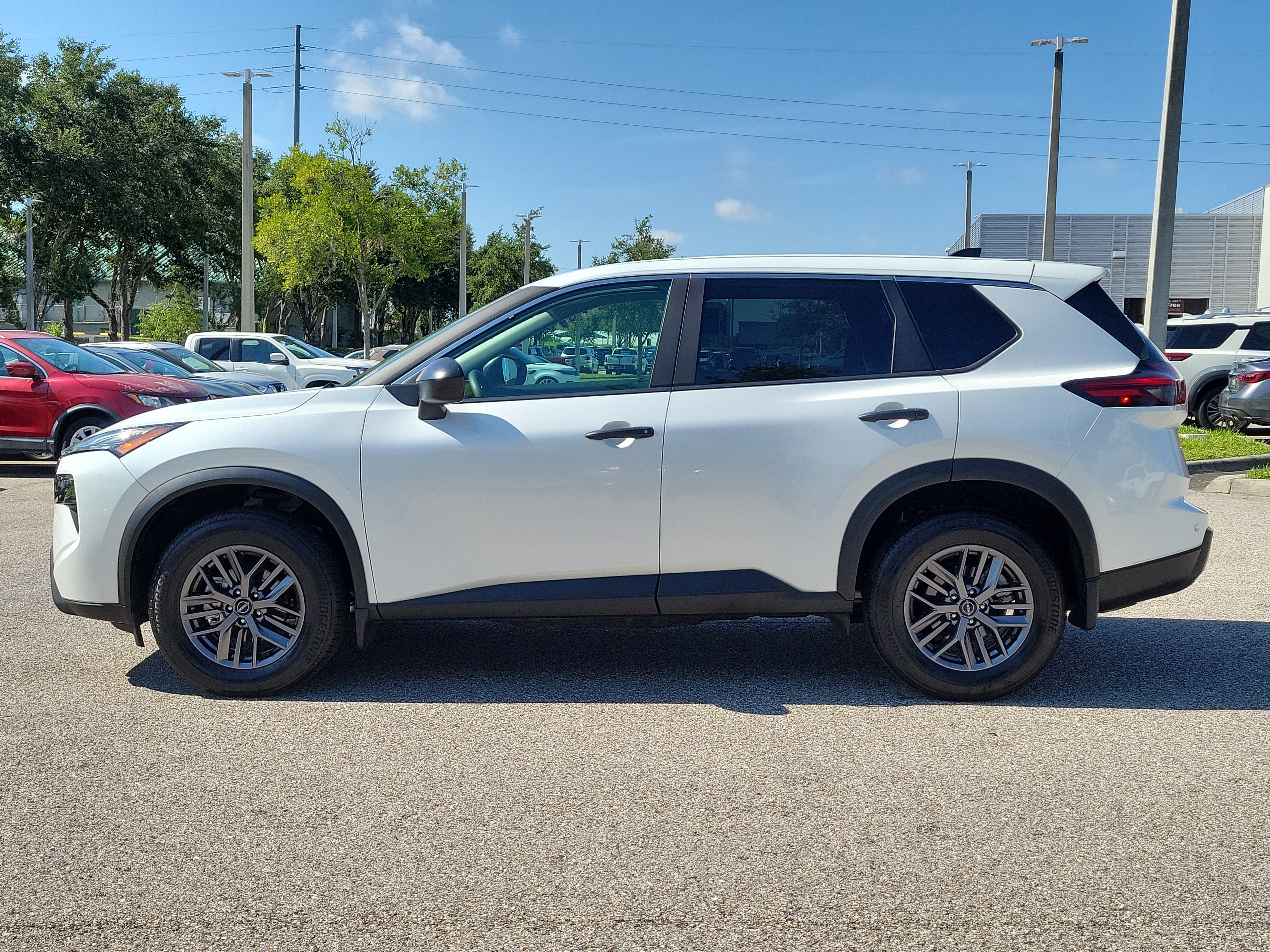 Certified 2024 Nissan Rogue S FWD image 9