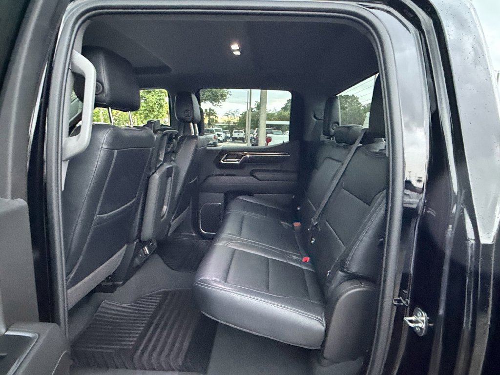 Used 2024 Chevrolet Silverado 1500 LT AWD/4WD image 11