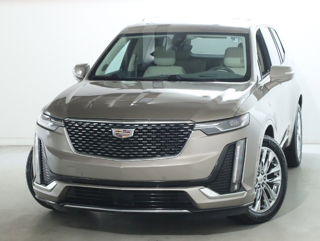 Used 2023 Cadillac XT6 Premium Luxury w/ Technology Package image 3