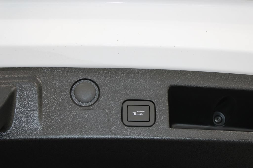 New 2026 Chevrolet Equinox LT w/ Convenience Package II FWD image 29