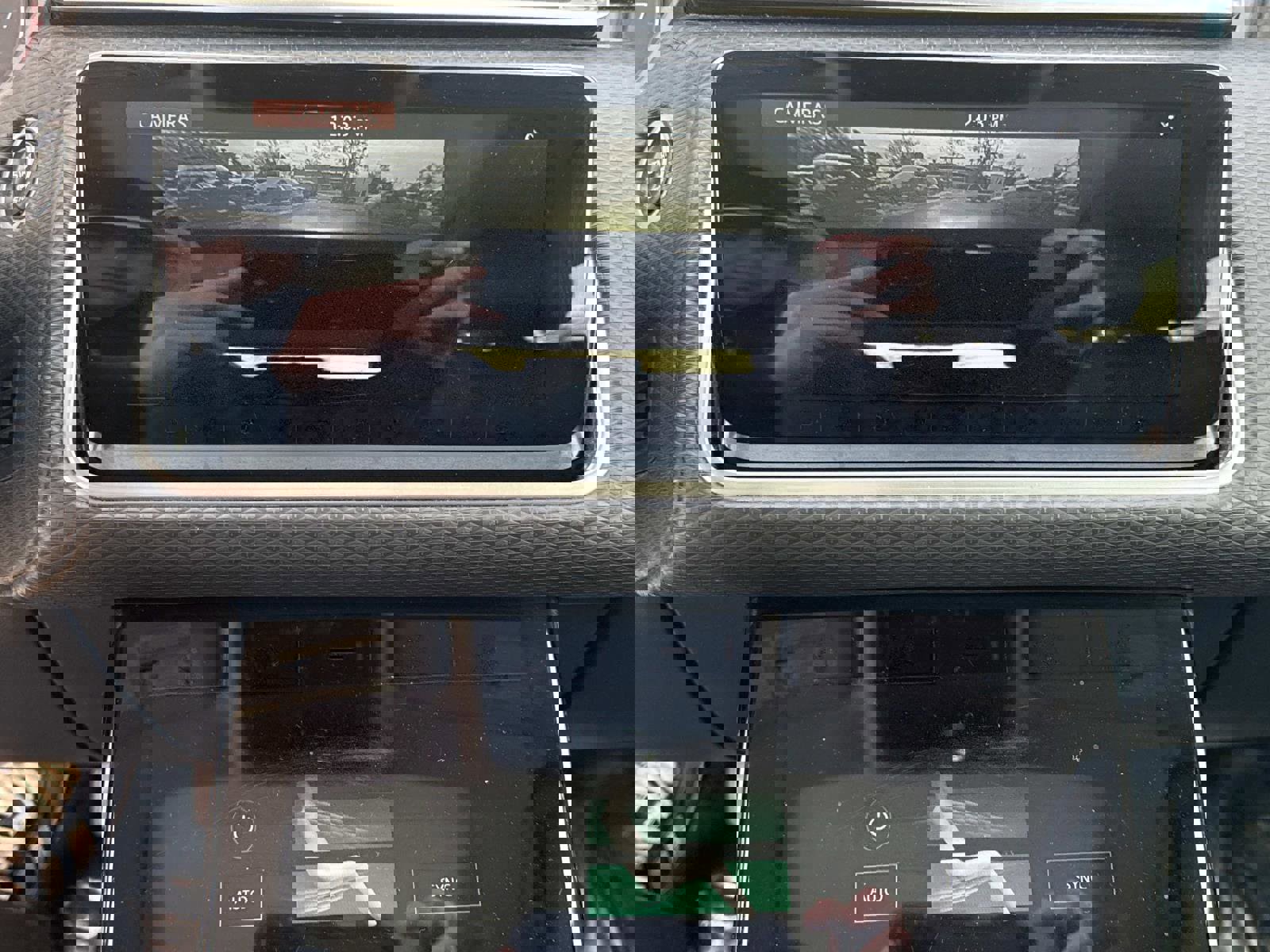 Used 2020 Land Rover Range Rover Velar S image 24