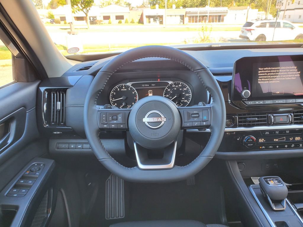 New 2025 Nissan Pathfinder SV image 17