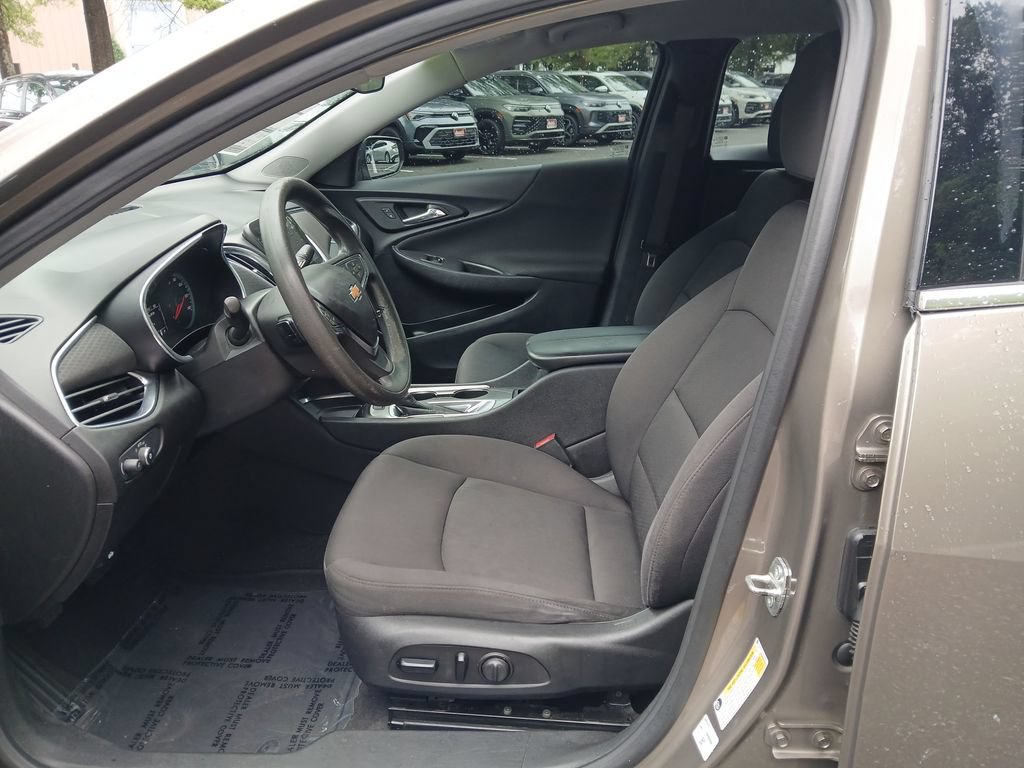 Used 2020 Chevrolet Malibu LT FWD image 10