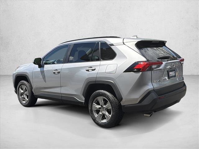 Used 2025 Toyota RAV4 XLE AWD/4WD image 7