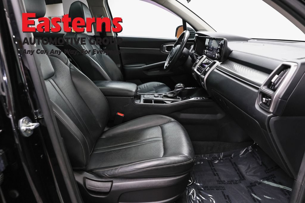 Used 2021 Kia Sorento S w/ Panoramic Sunroof Package AWD/4WD image 24