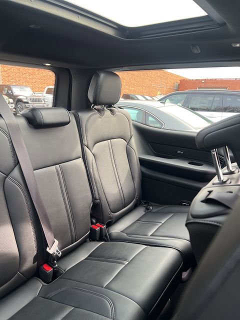 Used 2023 Jeep Wagoneer Series II w/ Premium Group I image 34