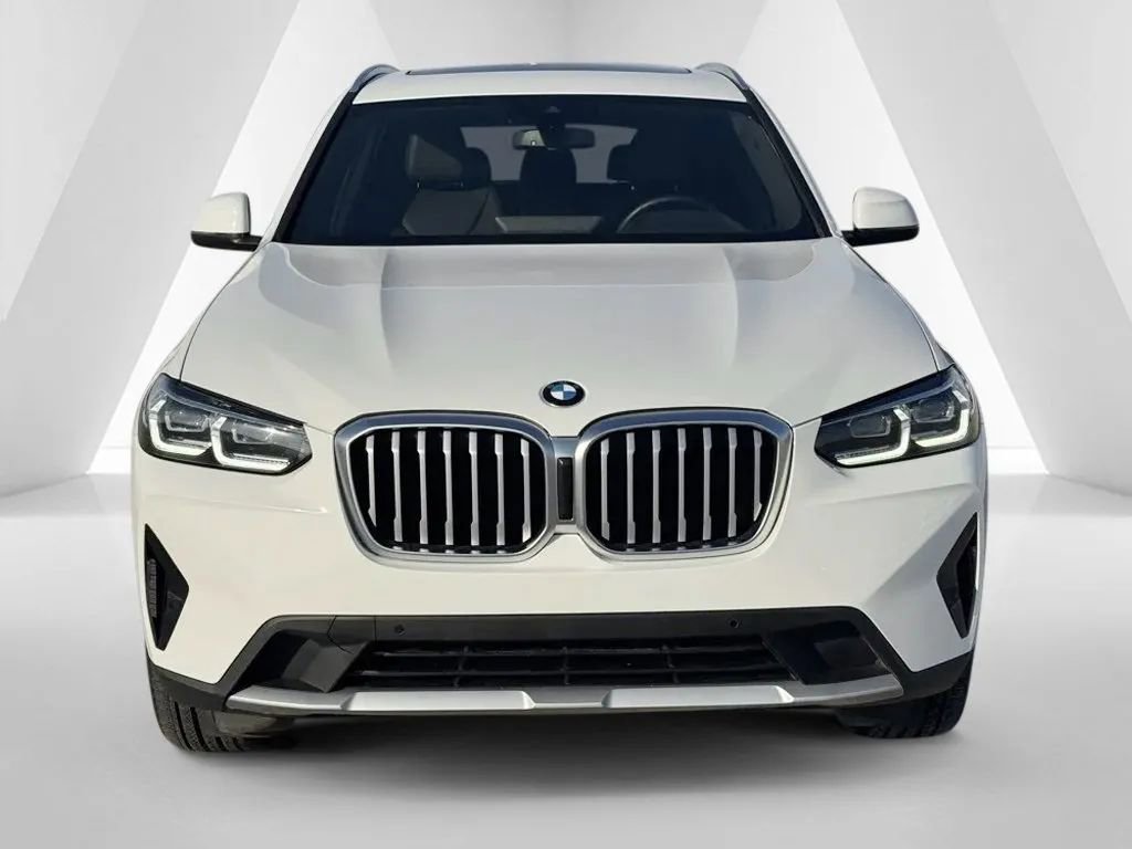Used 2024 BMW X3 xDrive30i w/ Premium Essential Package image 2