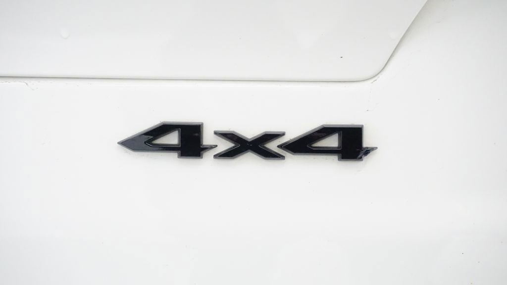 Used 2023 Jeep Grand Cherokee L Laredo image 11