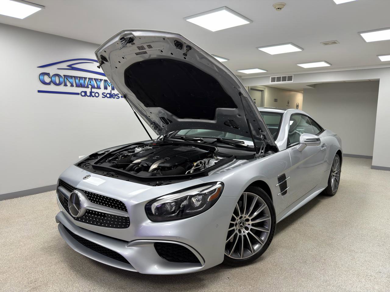 Used 2018 Mercedes-Benz SL 550 image 38